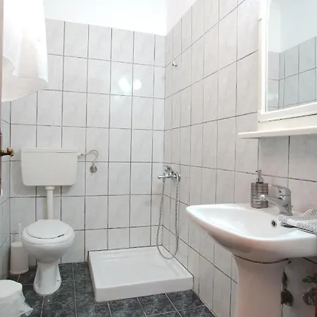 Golden View כריסי אמודיה