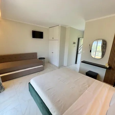 Golden View כריסי אמודיה