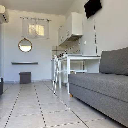 Golden View * Chrisi Ammoudia