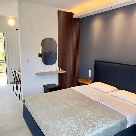 Golden View * כריסי אמודיה