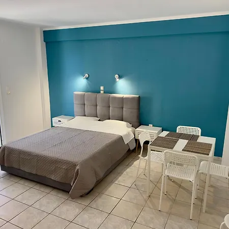 Golden View Studios Apartment *