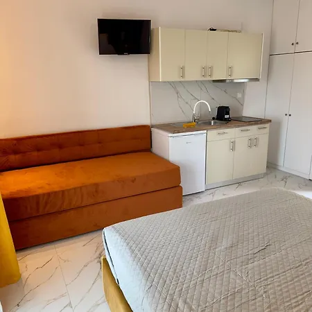 Golden View * כריסי אמודיה